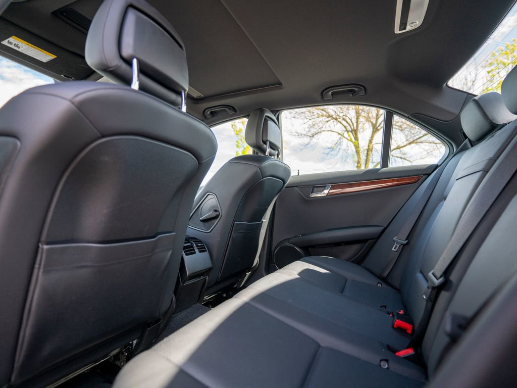 Used 2011 Mercedes-Benz C 300 4MATIC Sedan image 44
