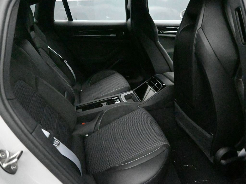 New 2025 Porsche Panamera image 15