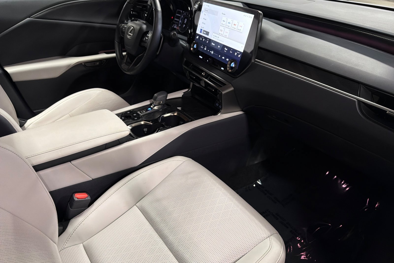 Used 2023 Lexus RX 350 Premium Plus w/ Cold Area Package FWD image 15
