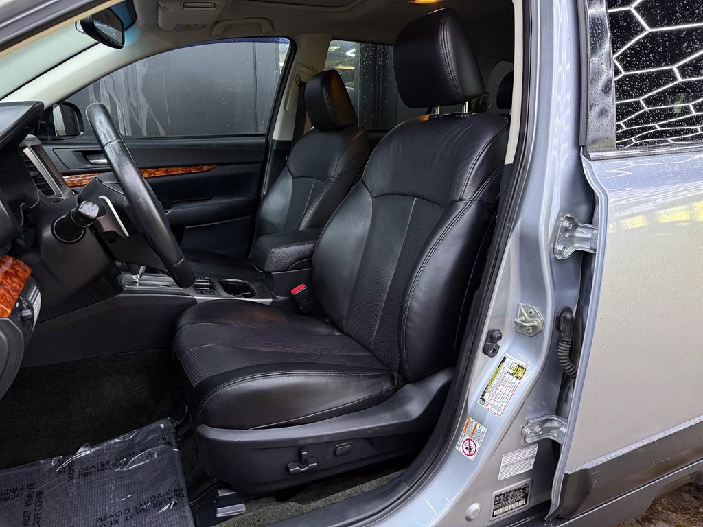 Used 2012 Subaru Outback 3.6R Limited image 16