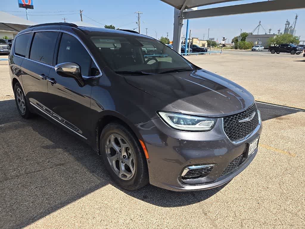 Used 2023 Chrysler Pacifica Limited FWD image 2
