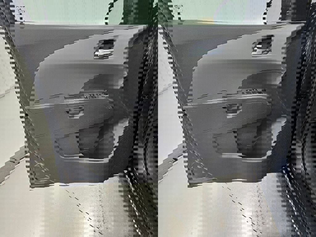 Used 2013 Chevrolet Sonic LT image 28