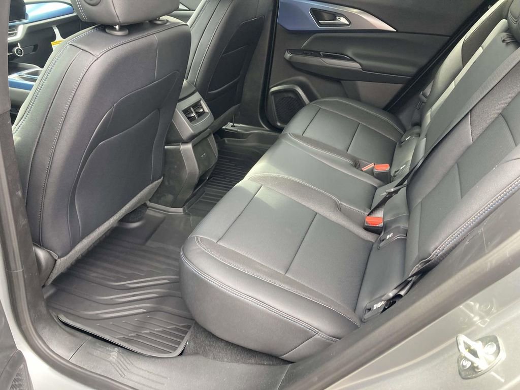 New 2026 Chevrolet Equinox EV LT image 13