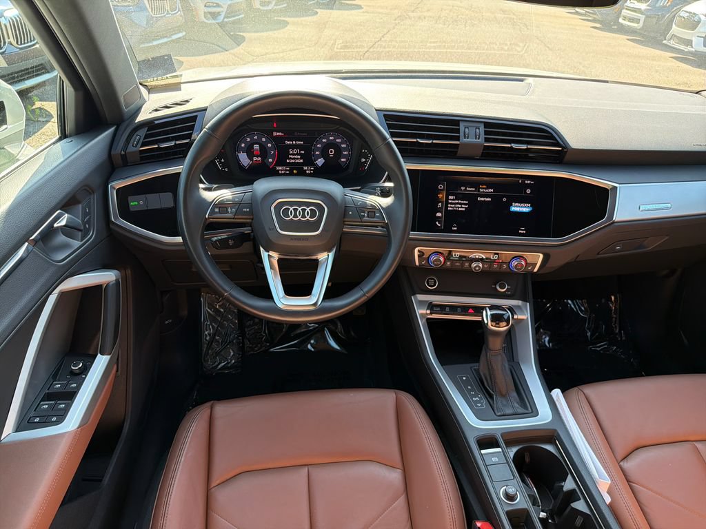 Used 2021 Audi Q3 2.0T Premium w/ Convenience Package AWD/4WD image 23