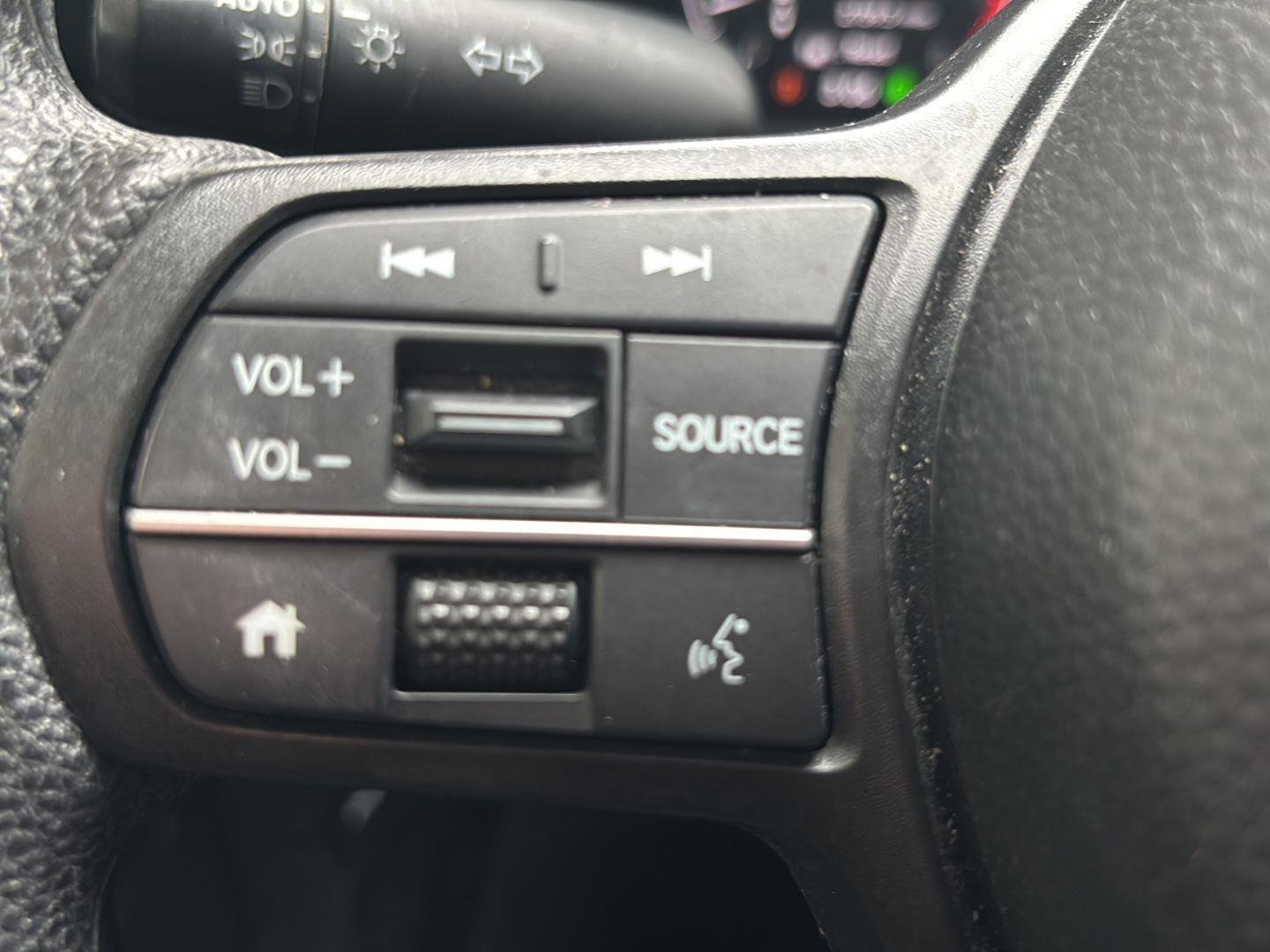 Used 2023 Honda CR-V LX image 9
