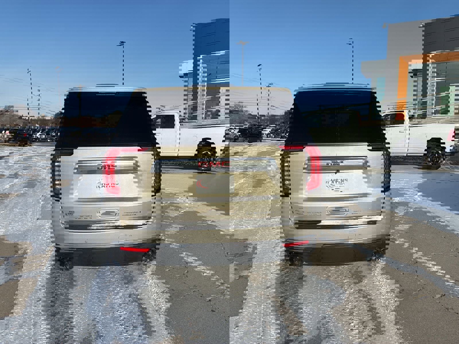 Used 2021 GMC Yukon Denali image 4