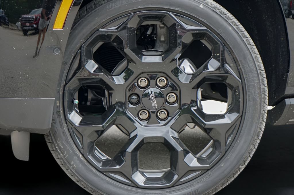 New 2026 GMC Yukon XL Denali image 2