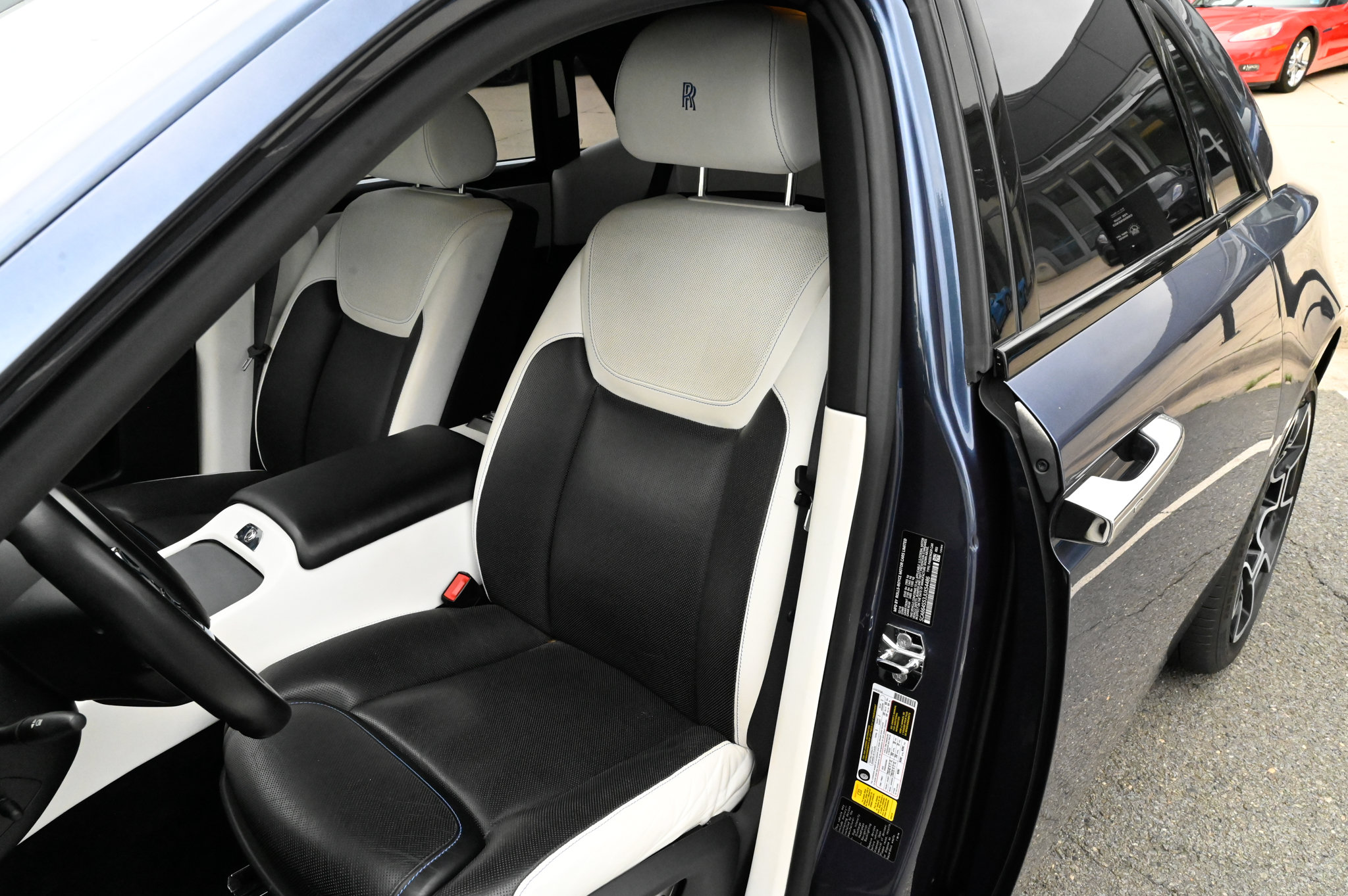 Used 2018 Rolls-Royce Ghost RWD image 19