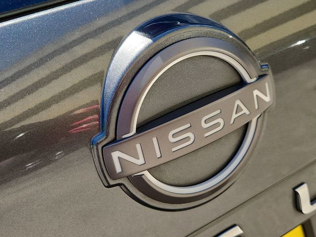 Used 2023 Nissan Rogue S image 29