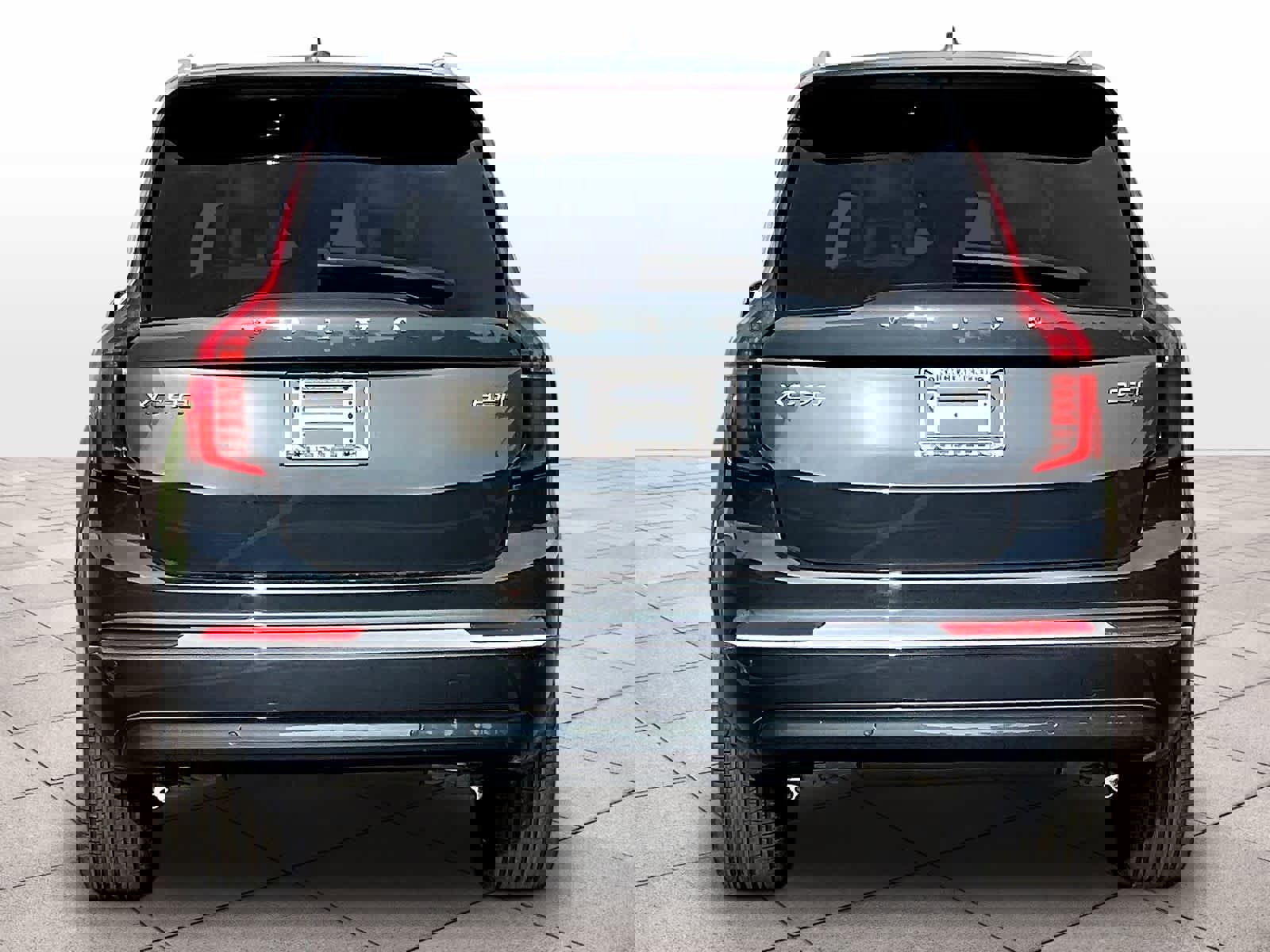 New 2026 Volvo XC90 B5 Plus w/ Protection Package image 6