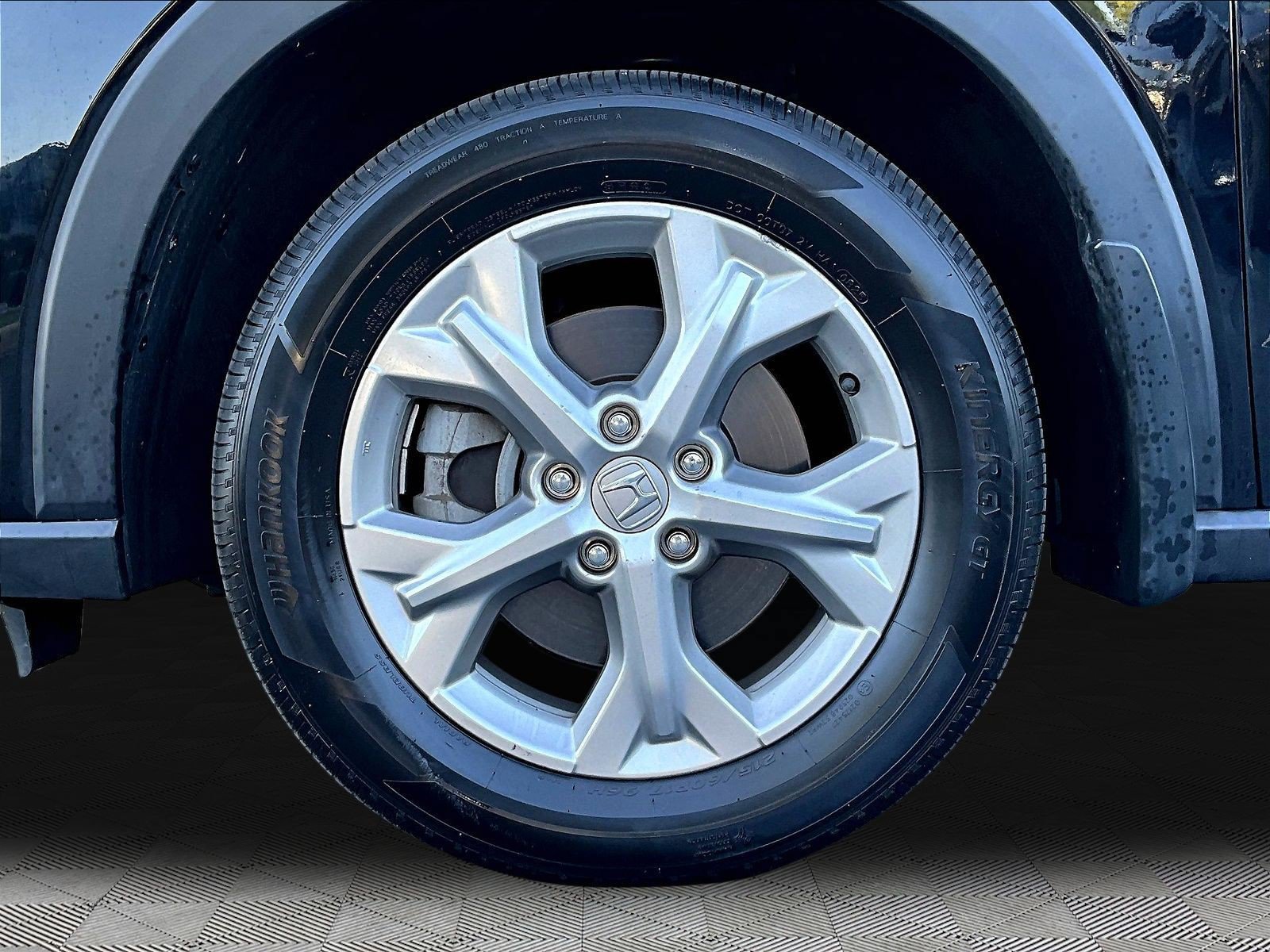 Certified 2025 Honda HR-V LX image 34
