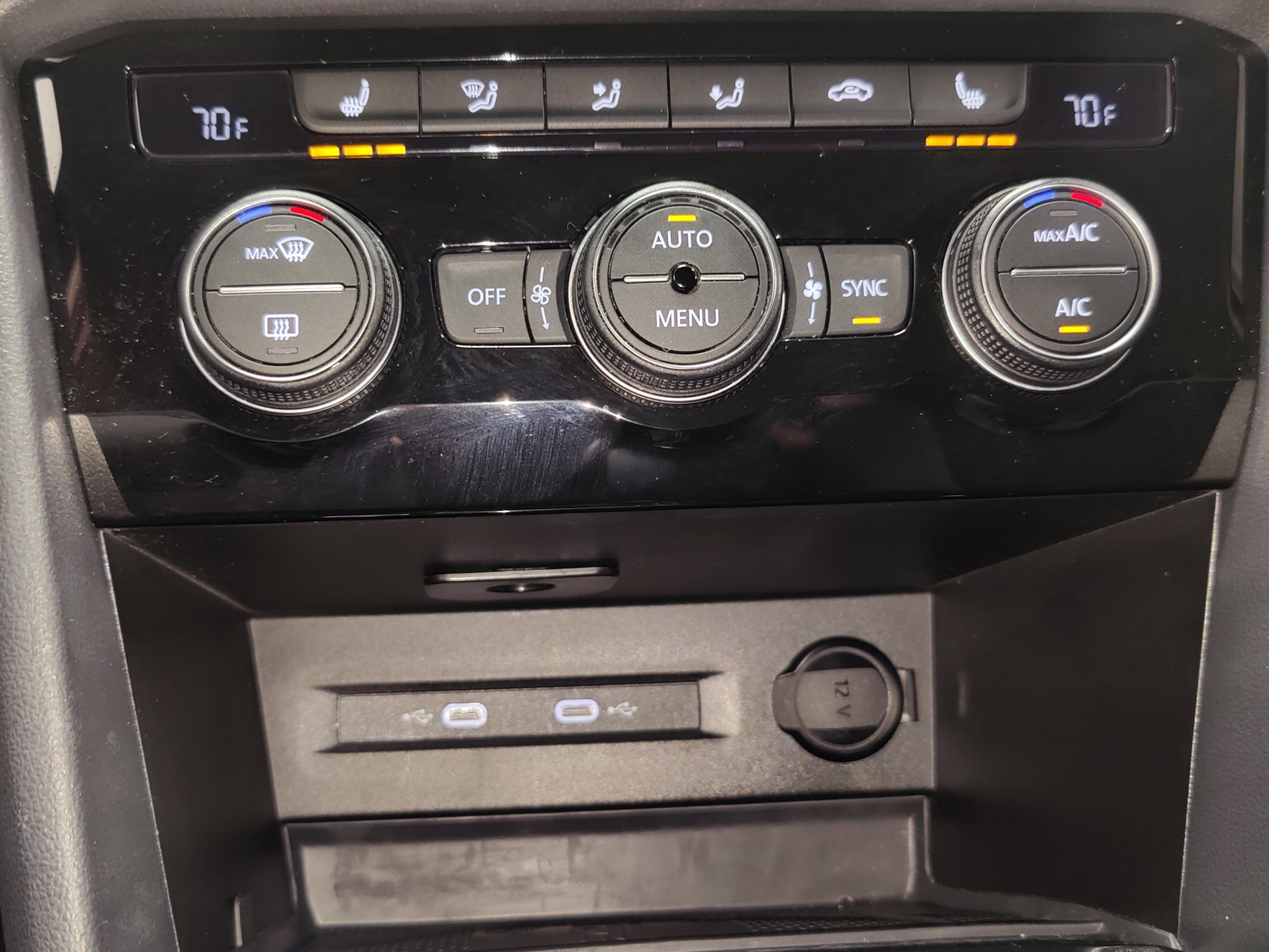 Used 2024 Volkswagen Taos SE AWD/4WD image 19