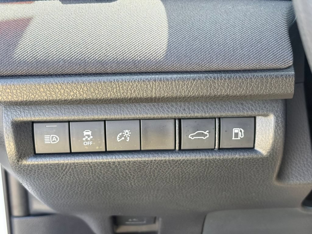 Used 2025 Toyota Camry LE FWD image 25