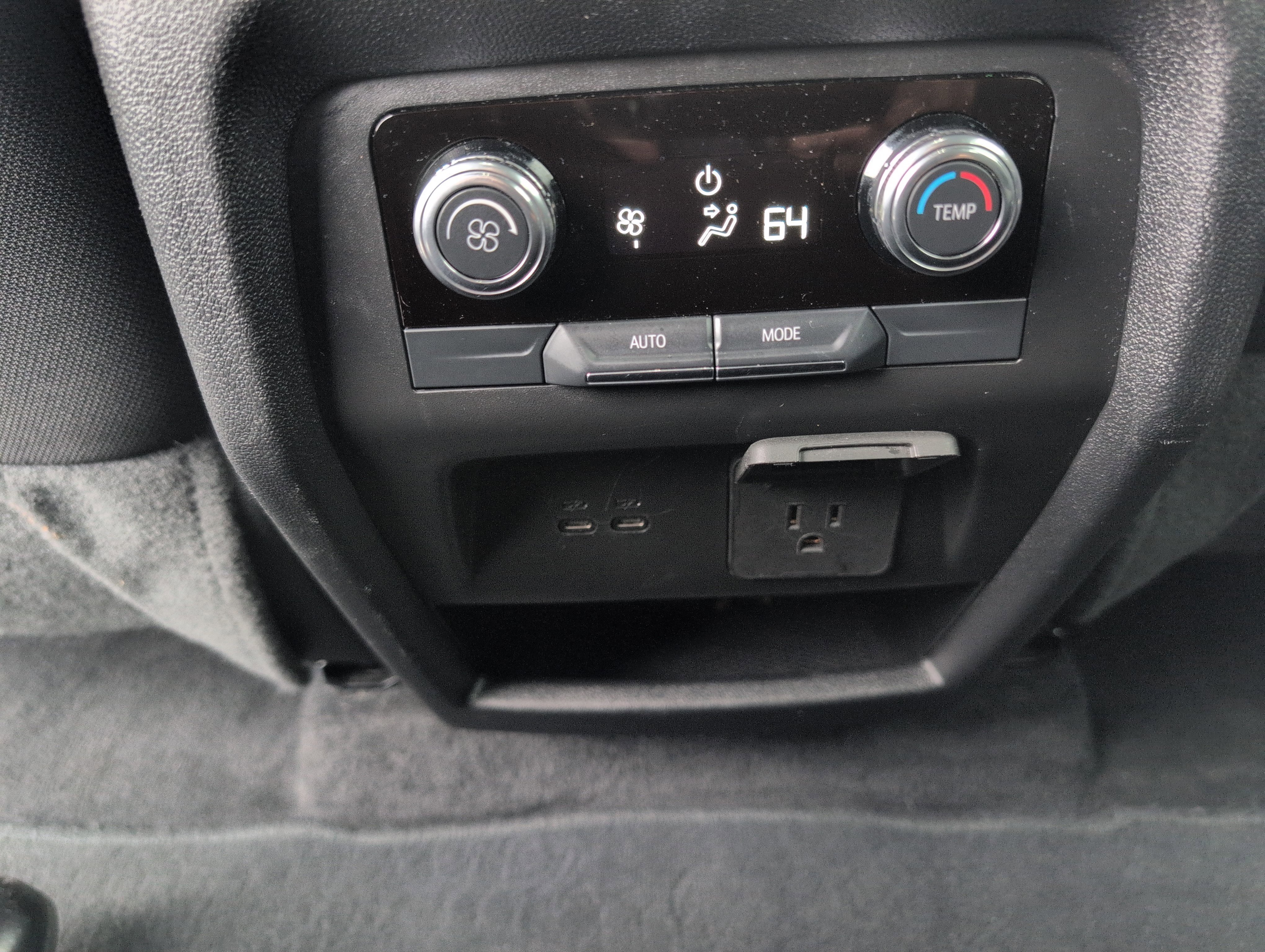 Used 2025 GMC Acadia Elevation image 31