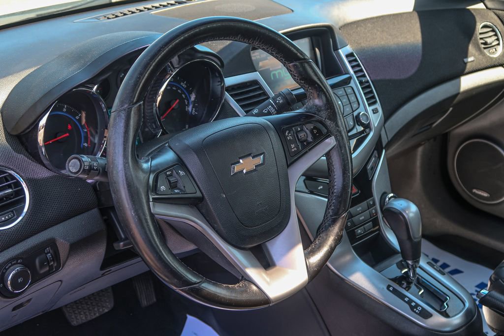 Used 2015 Chevrolet Cruze LTZ w/ Sun, Sound and Sport Package FWD image 21