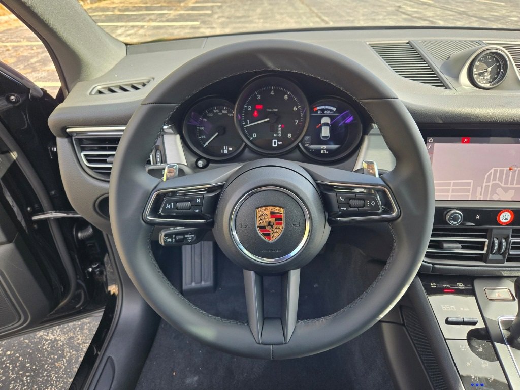New 2026 Porsche Macan image 30