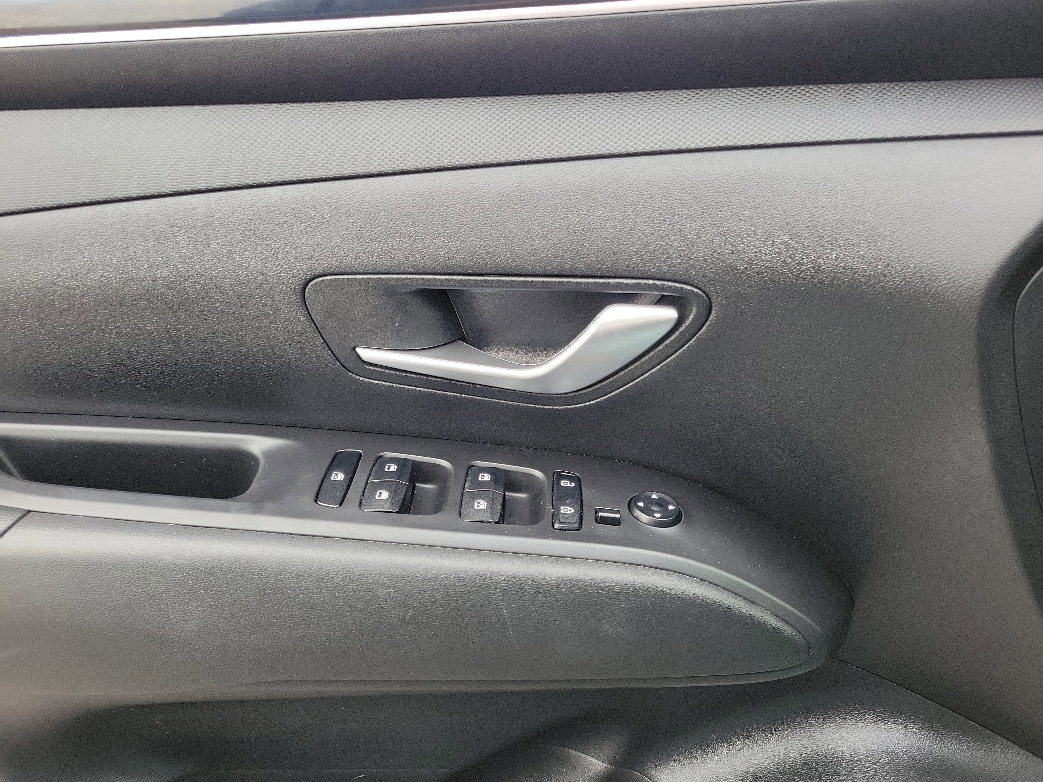 Used 2023 Hyundai Santa Cruz SEL Premium image 17