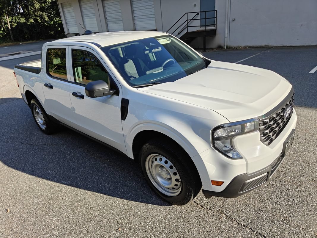 Used 2025 Ford Maverick XL w/ Equipment Group 102A AWD/4WD image 26