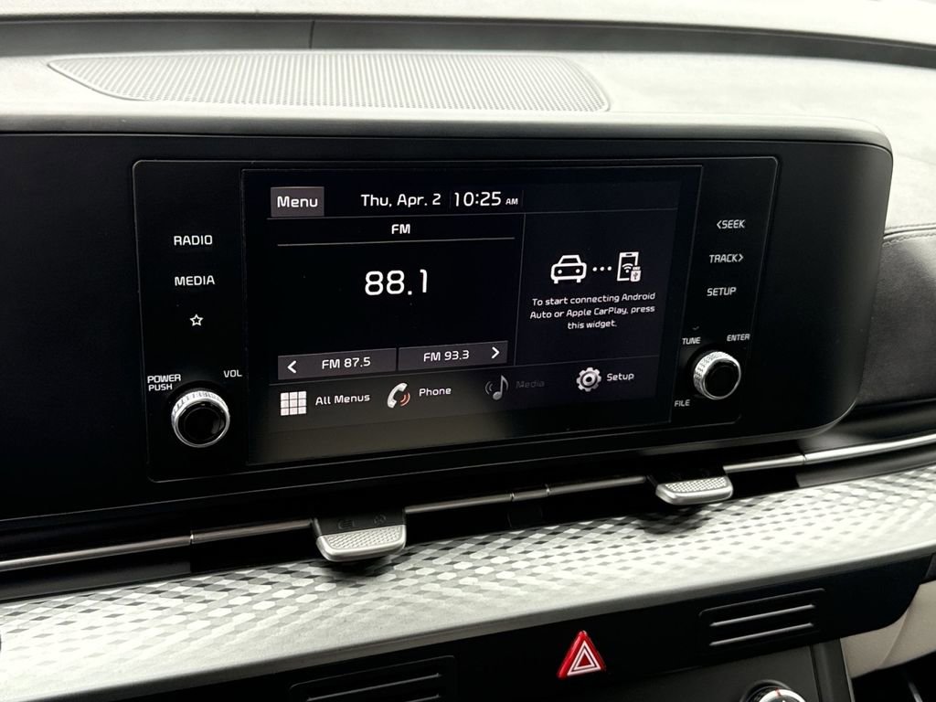 Used 2022 Kia Carnival LX image 18