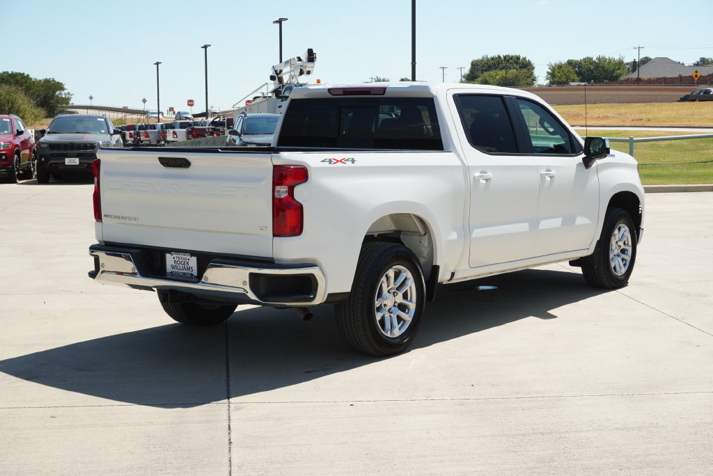 Used 2025 Chevrolet Silverado 1500 LT w/ Safety Package AWD/4WD image 5