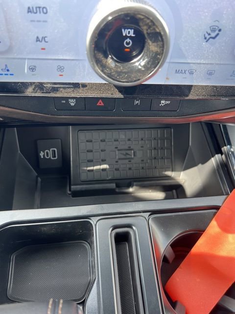 New 2025 Ford F150 Lightning Lariat image 29