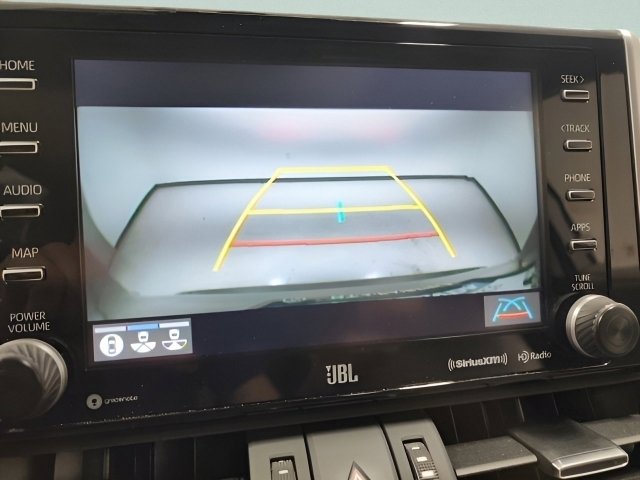 Used 2020 Toyota RAV4 Limited image 5