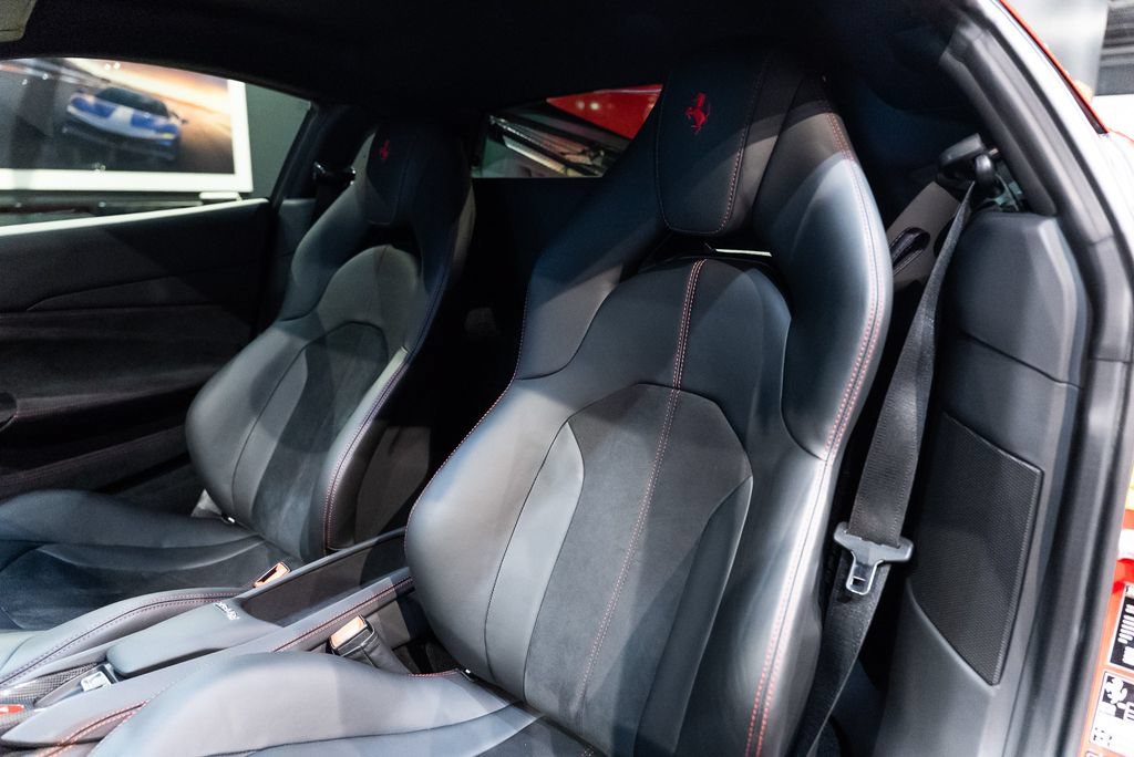 Certified 2021 Ferrari F8 Tributo RWD image 4