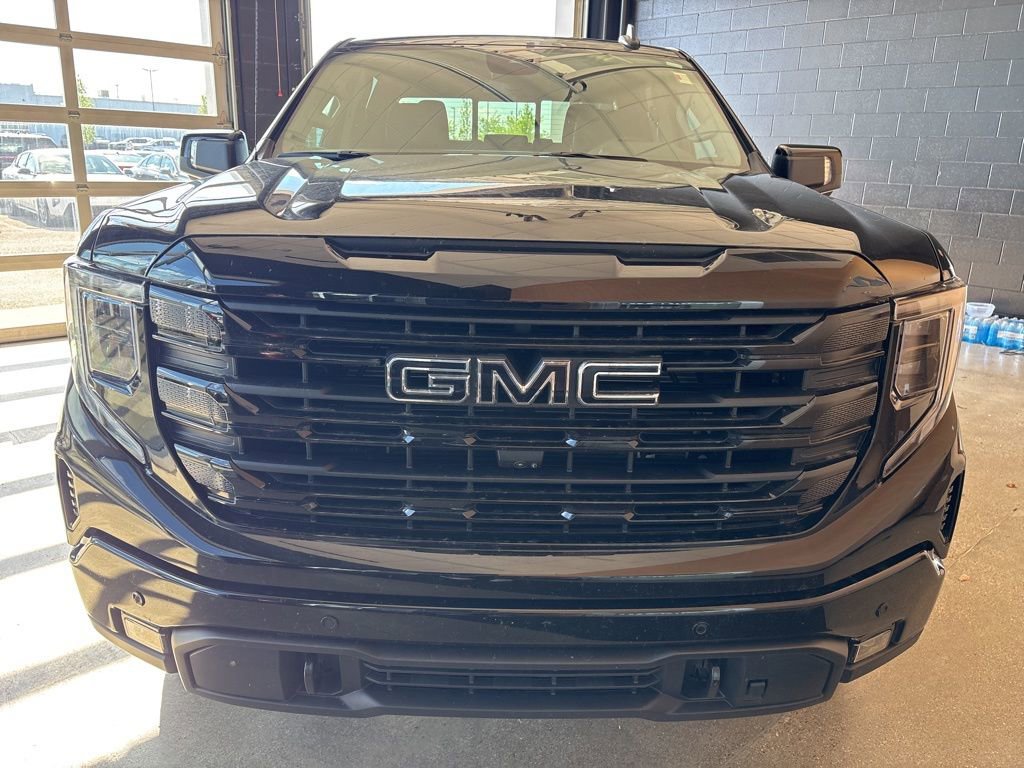 Used 2025 GMC Sierra 1500 Elevation w/ Elevation Premium Package AWD/4WD image 3