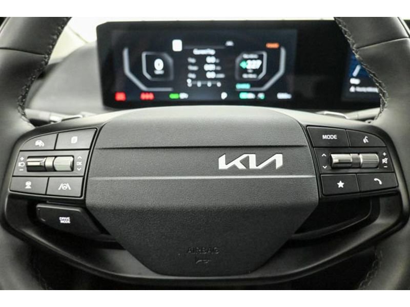 Used 2025 Kia EV6 Light image 18