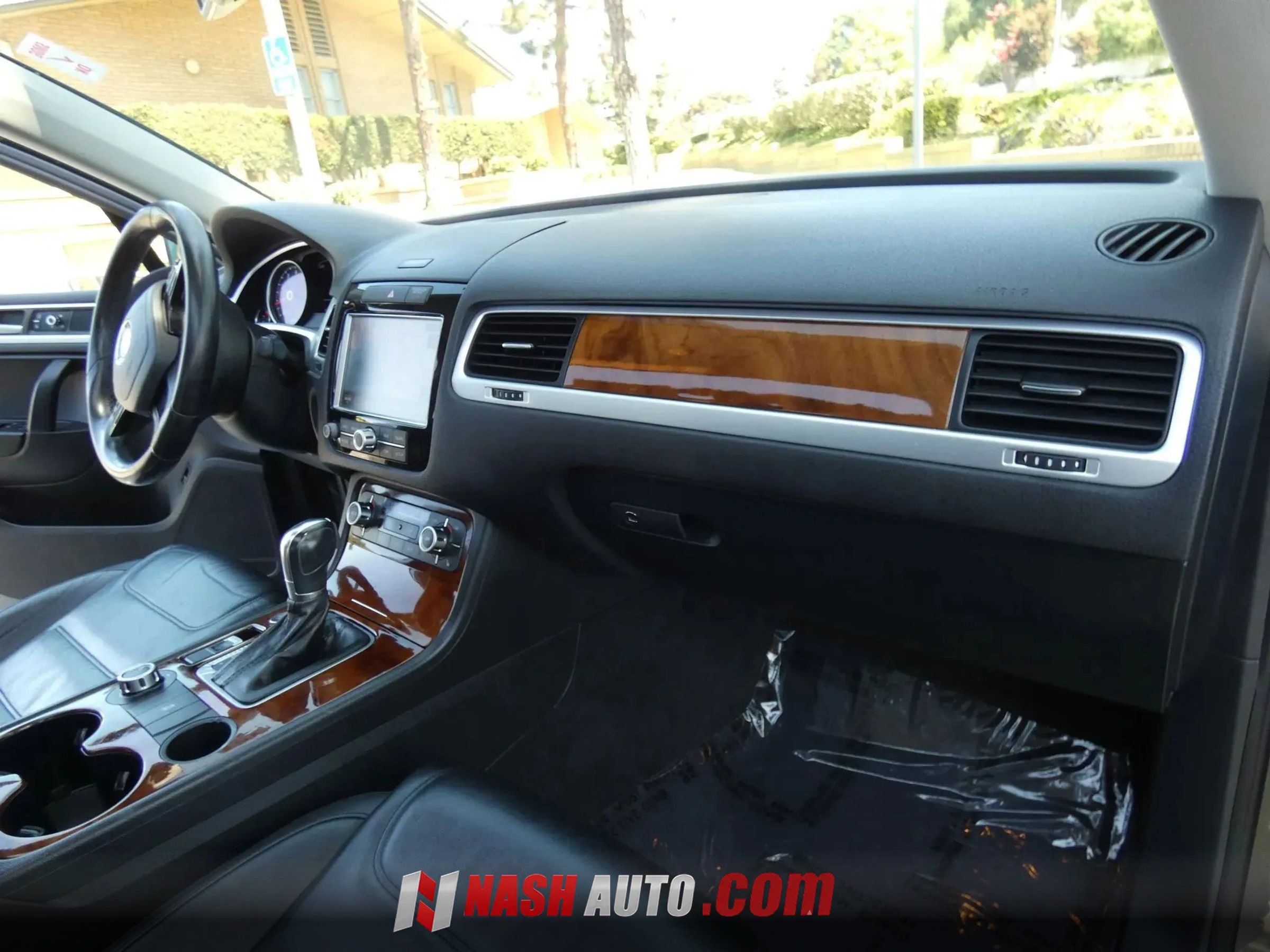 Used 2014 Volkswagen Touareg VR6 AWD/4WD image 29