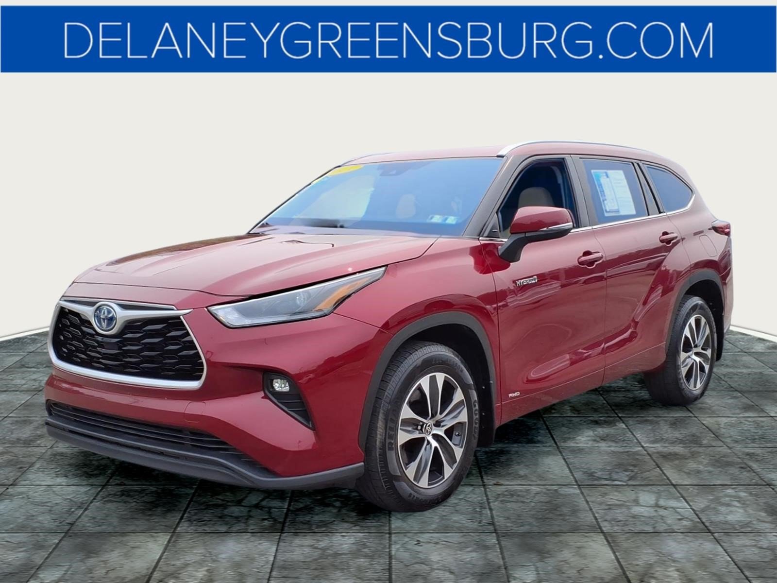 Used 2021 Toyota Highlander XLE AWD/4WD image 7