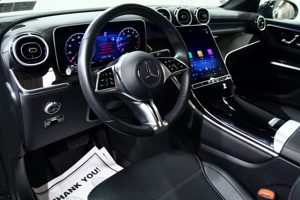 Used 2025 Mercedes-Benz GLC 300 4MATIC image 5