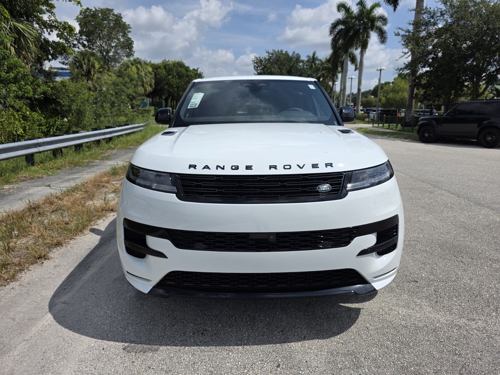 New 2026 Land Rover Range Rover Sport Dynamic SE AWD/4WD image 8