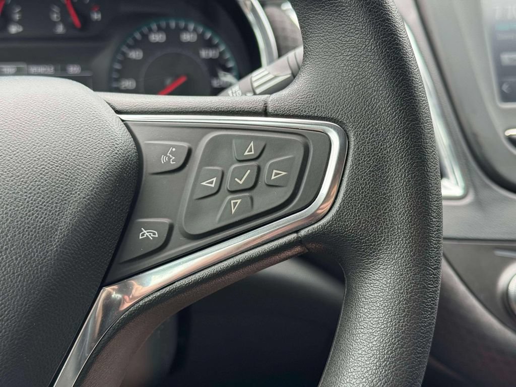 Used 2017 Chevrolet Malibu Hybrid FWD image 26