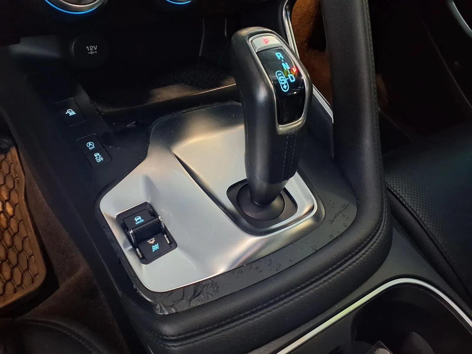 Used 2020 Jaguar E-PACE SE AWD/4WD image 21