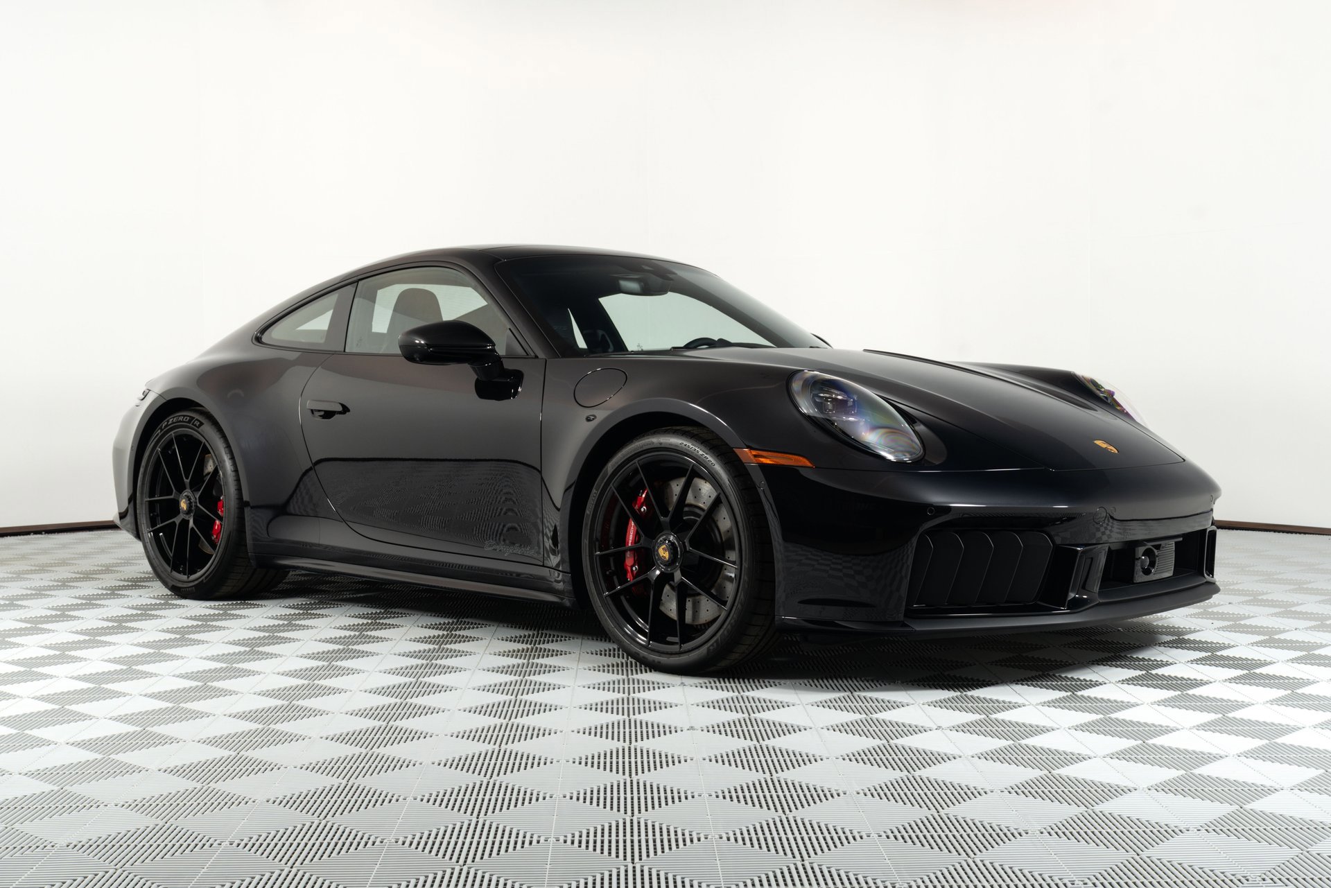 Used 2025 Porsche 911 Carrera GTS image 1