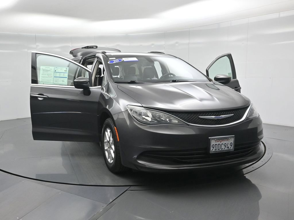 Used 2020 Chrysler Voyager Lxi image 35