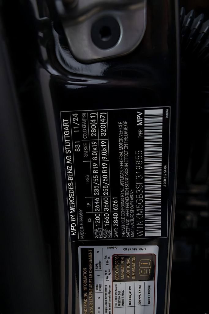 Used 2025 Mercedes-Benz GLC 350e 4MATIC w/ Driver Assistance Package image 51