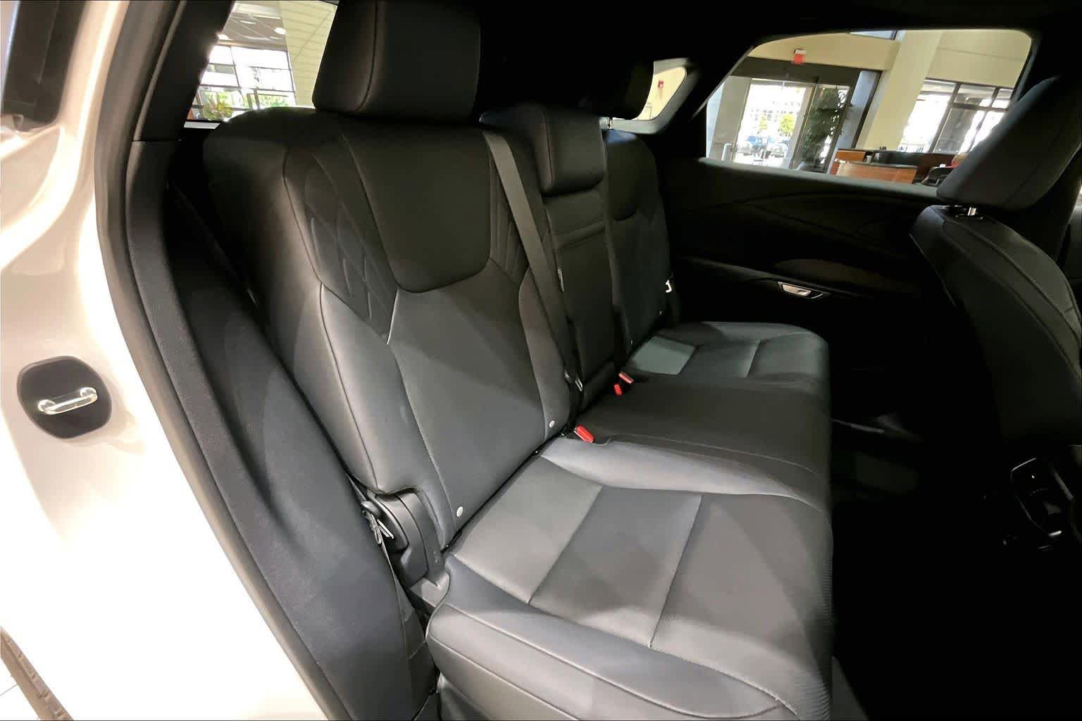 Used 2025 Lexus RX 350 FWD w/ Accessory Package image 19