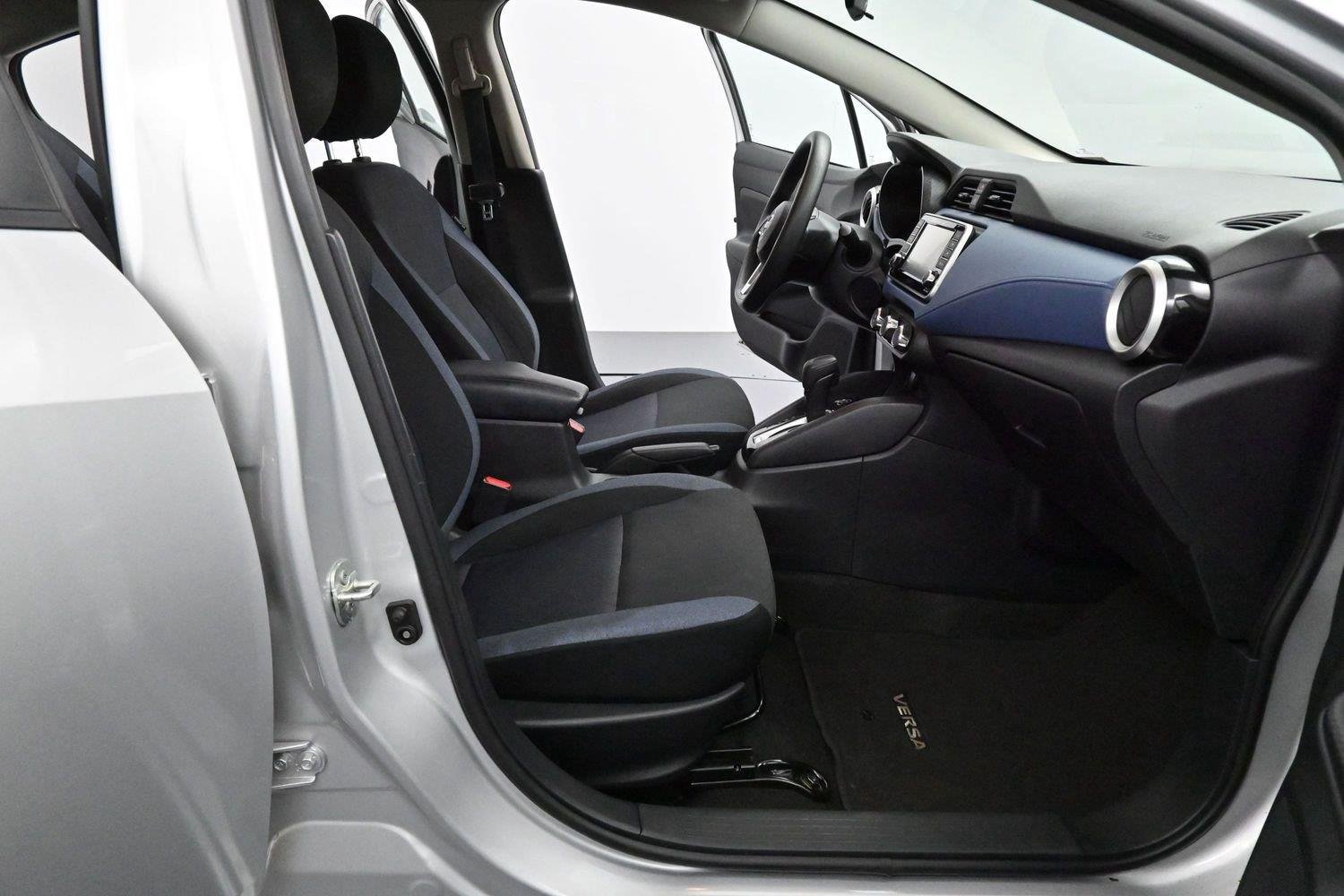 Used 2023 Nissan Versa SV FWD image 27