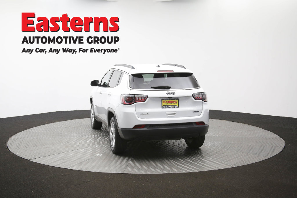 Used 2024 Jeep Compass Latitude AWD/4WD image 36