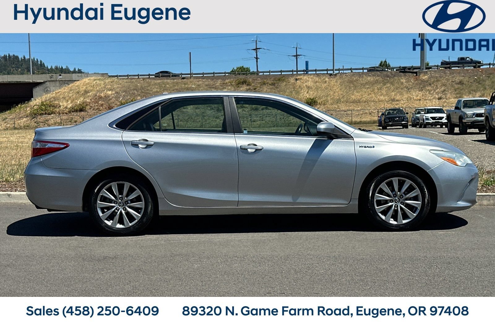 Used 2016 Toyota Camry XLE w/ Moonroof Package FWD image 2