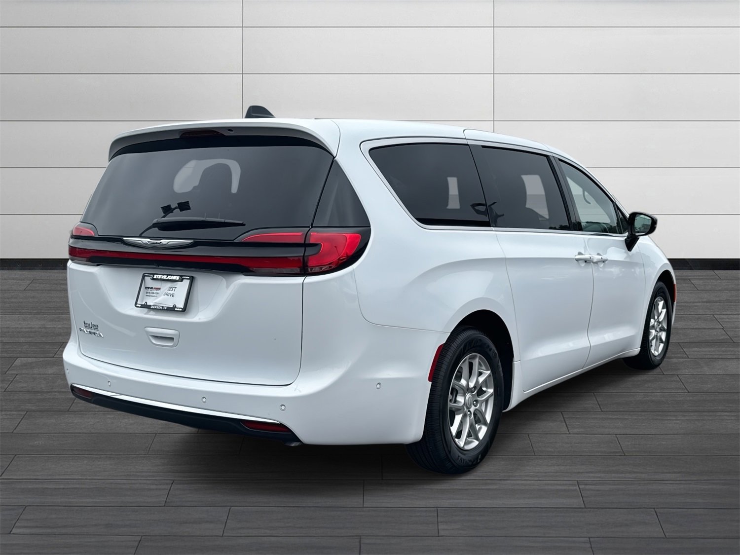 New 2025 Chrysler Pacifica Select image 4