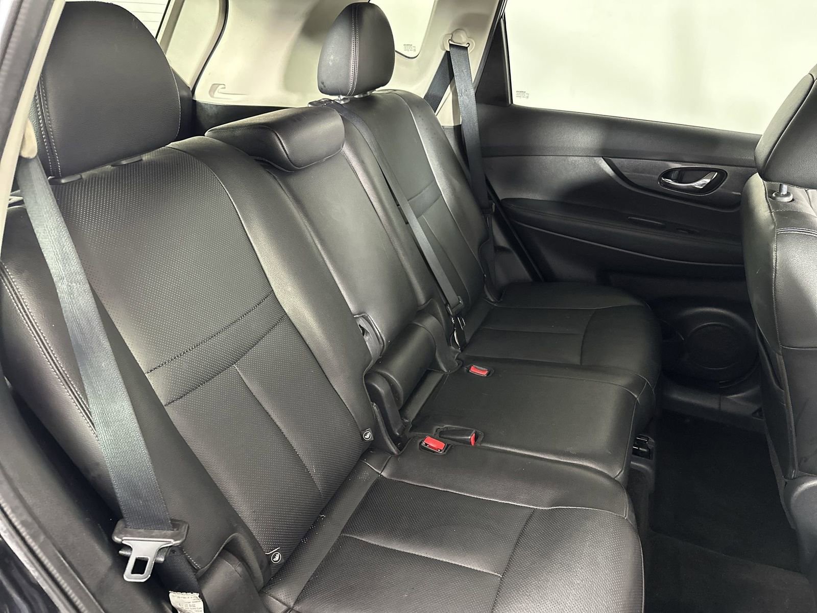 Used 2016 Nissan Rogue SL image 23