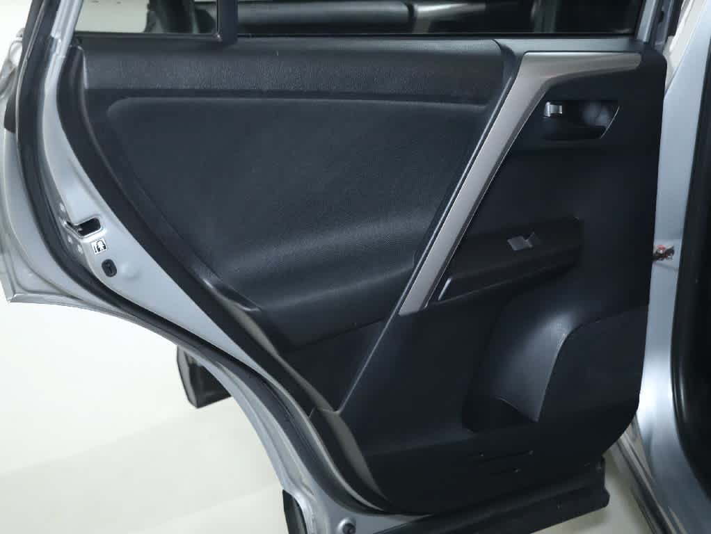 Used 2018 Toyota RAV4 LE w/ All Weather Liner Package AWD/4WD image 13