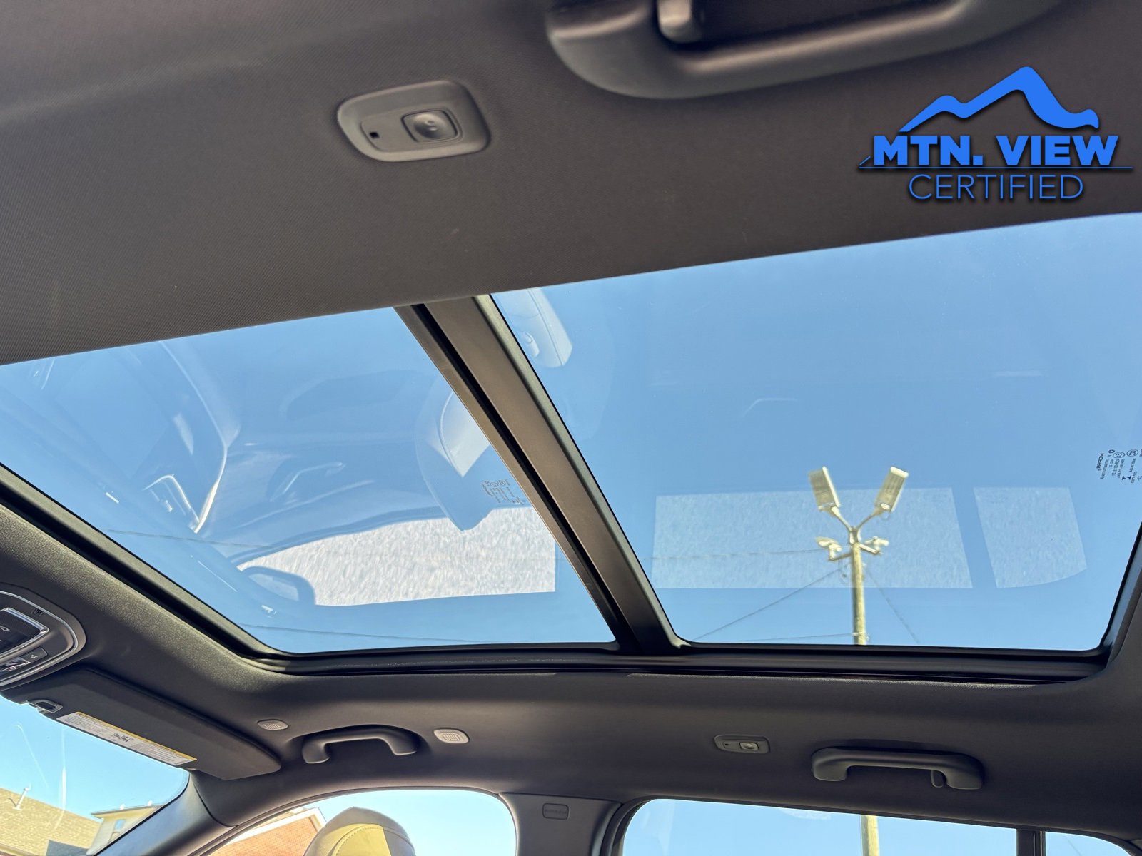 Used 2023 Jeep Grand Cherokee 4WD 4xe image 7