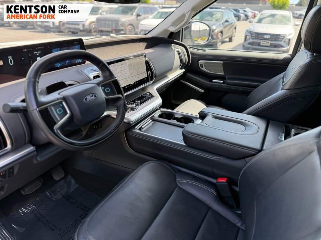Used 2025 Ford Expedition Max Platinum image 35