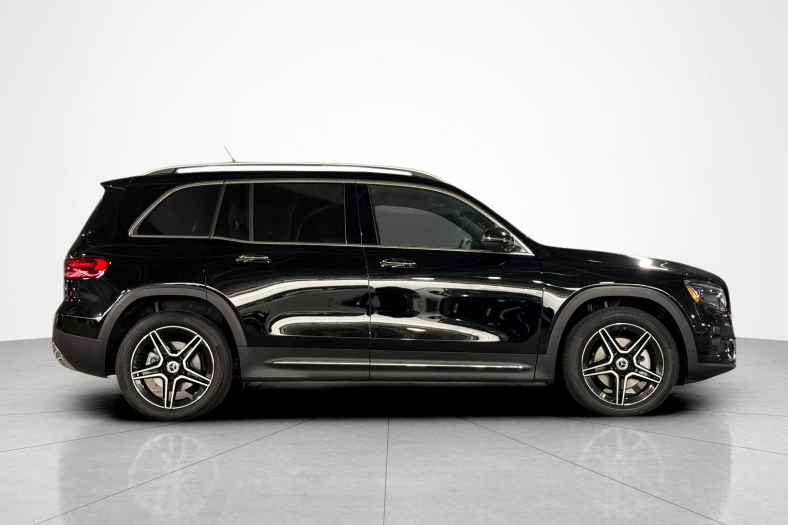 New 2026 Mercedes-Benz GLB 250 image 6
