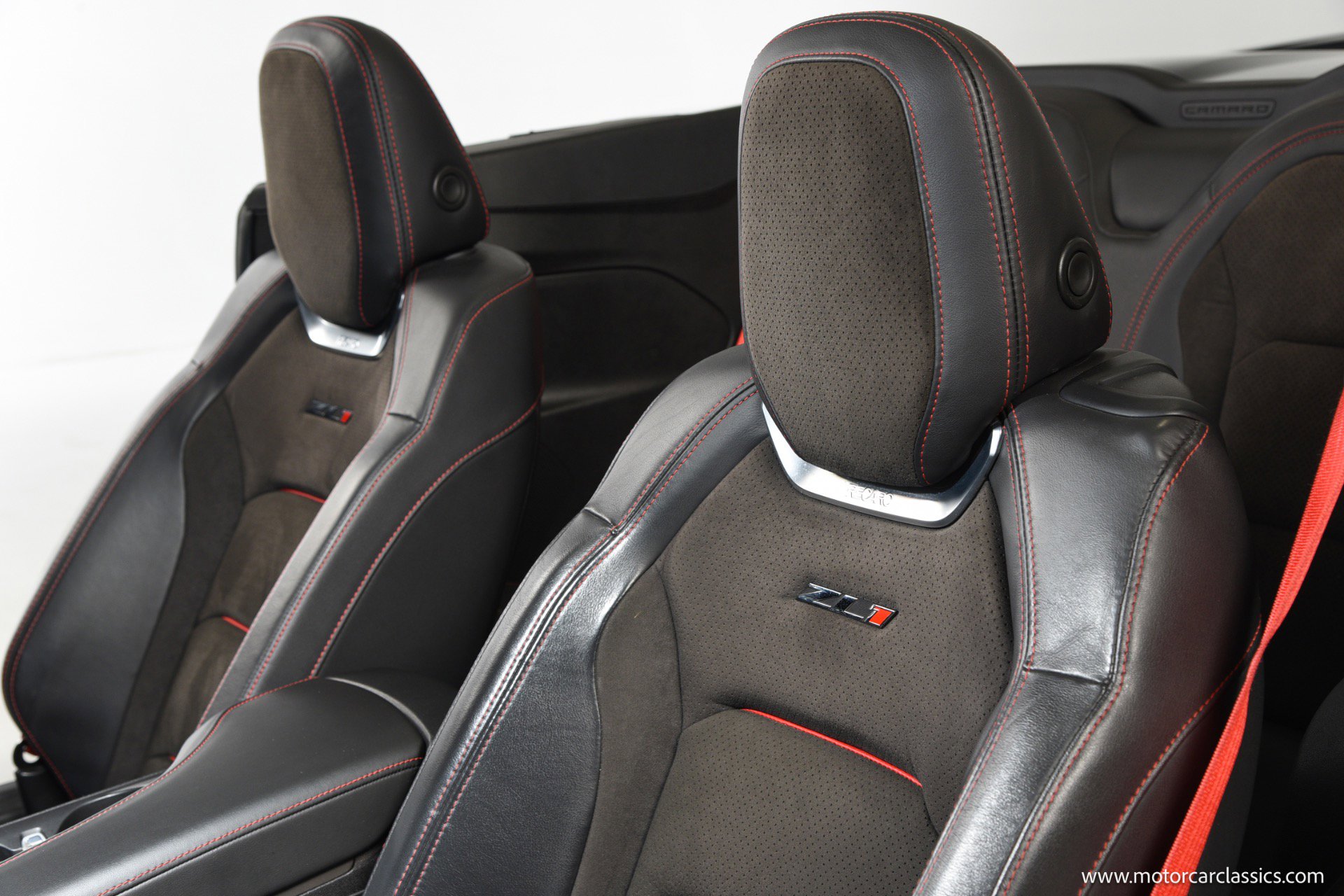 Used 2017 Chevrolet Camaro ZL1 RWD image 33