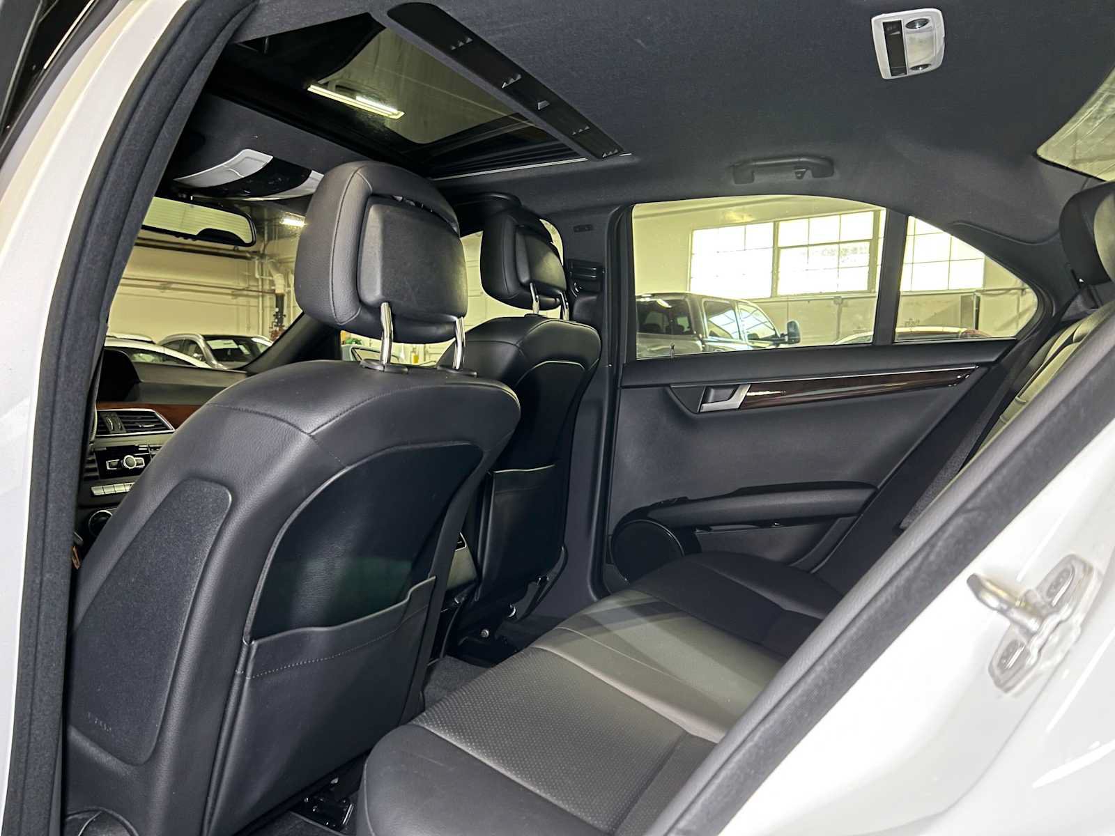 Used 2014 Mercedes-Benz C 250 Sedan image 17